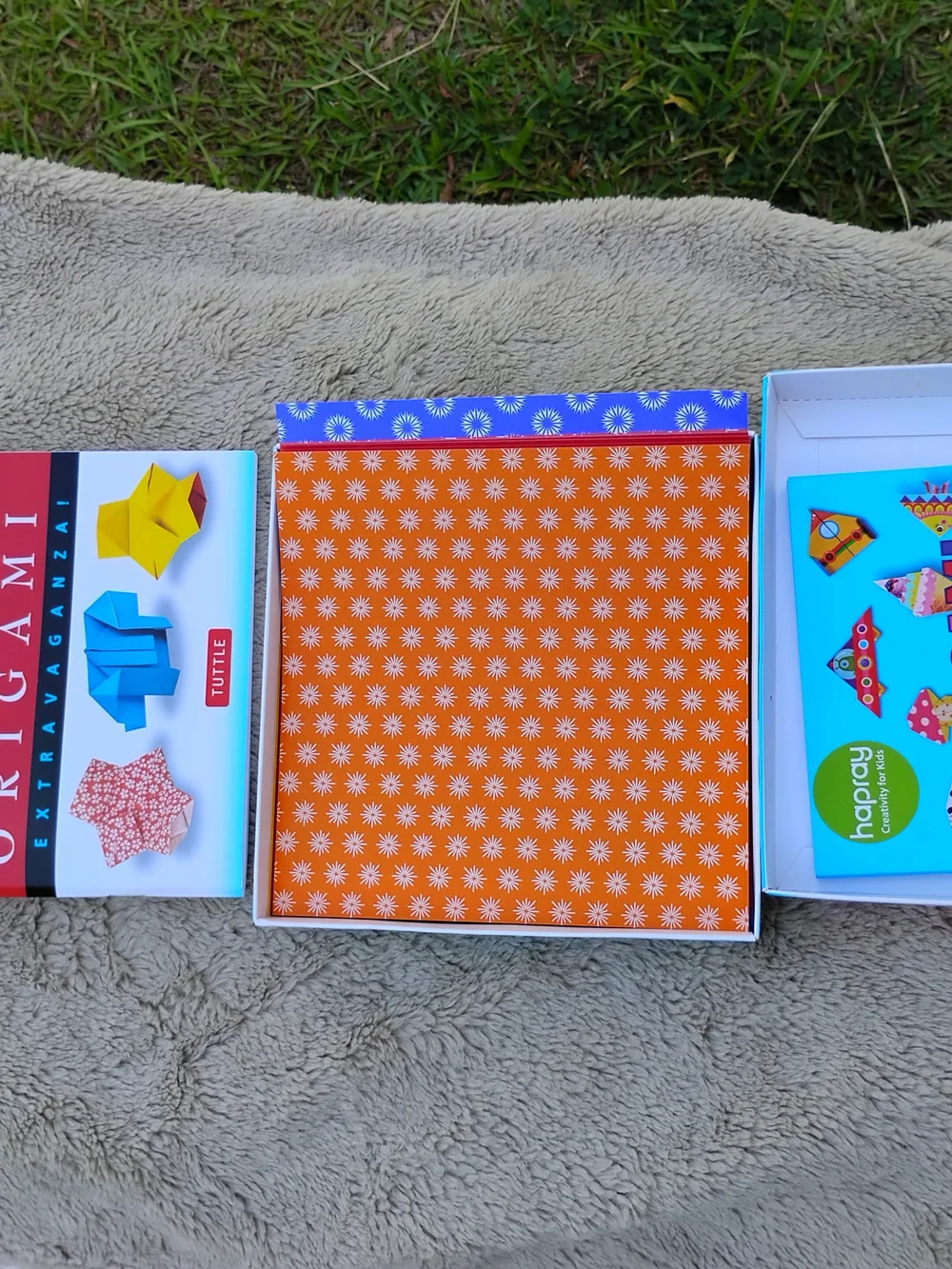 Origami Extravaganza! Folding Paper Kit - Multicolor